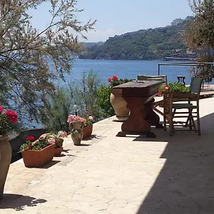 Aci Brezza Di Mare Frühstückspension